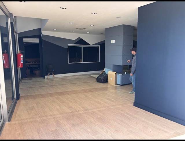 BUSINESS PROPERTY TO RENT IN NORTHGATE ISLAND